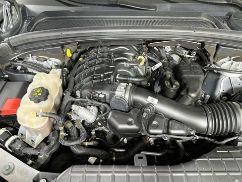 Used 2021 Jeep Grand Cherokee L Limited AWD/4WD image 9
