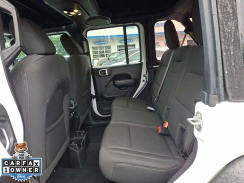 Used 2022 Jeep Wrangler Unlimited Sport AWD/4WD image 13