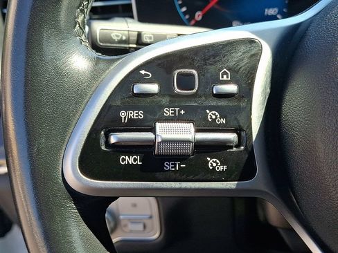 Used 2021 Mercedes-Benz GLE 350 4MATIC image 22