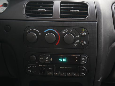 Used 2000 Dodge Intrepid FWD image 16