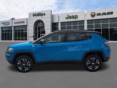 Used 2018 Jeep Compass Trailhawk w/ Leather Interior Group AWD/4WD image 6