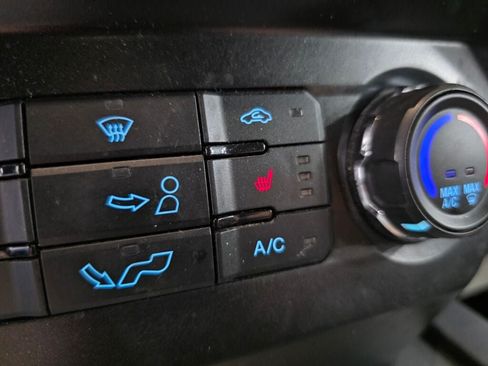 Used 2019 Ford F150 XLT w/ Equipment Group 302A Luxury AWD/4WD image 15
