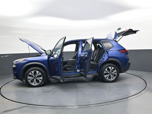 Used 2023 Nissan Rogue SV image 44