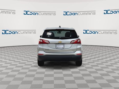 Used 2021 Chevrolet Equinox LS w/ LS Convenience Package AWD/4WD image 7