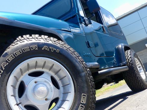 Used 1995 Jeep Wrangler Rio Grande AWD/4WD image 73