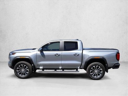 Used 2024 GMC Canyon Denali AWD/4WD image 9