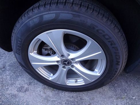 Used 2017 Mercedes-Benz GLC 300 4MATIC image 12