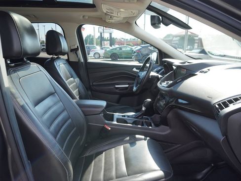 Used 2017 Ford Escape Titanium AWD/4WD image 28