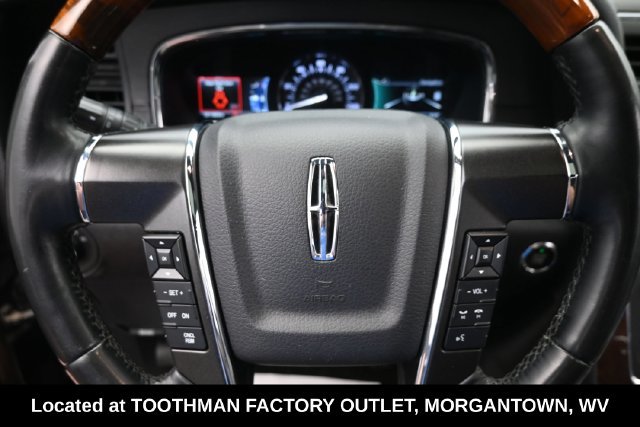 Used 2015 Lincoln Navigator 2WD image 21