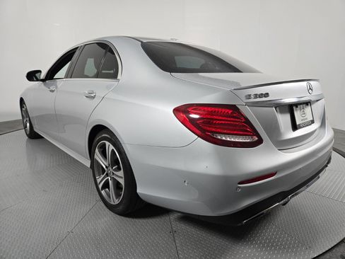 Used 2017 Mercedes-Benz E 300 image 17