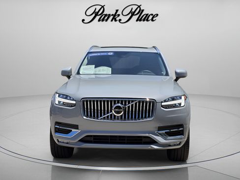 New 2025 Volvo XC90 B6 Plus w/ Protection Package Premier AWD/4WD image 9