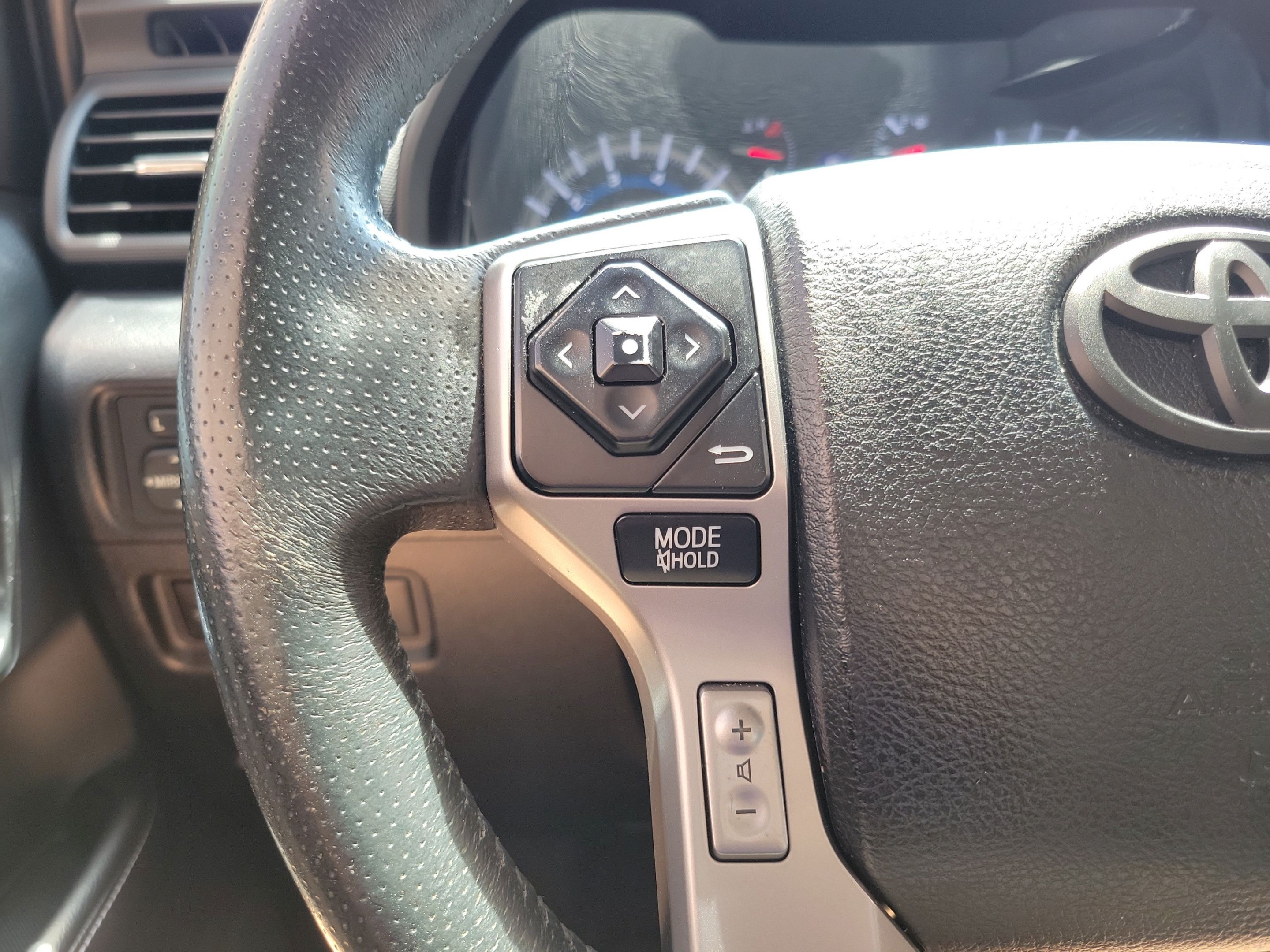 Used 2016 Toyota 4Runner SR5 RWD image 23