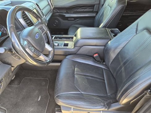 Used 2019 Ford Expedition Max Platinum image 12