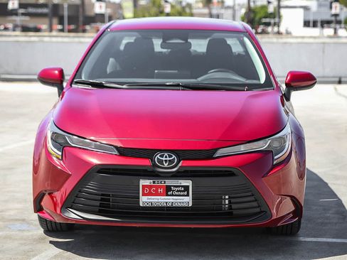 Certified 2026 Toyota Corolla LE w/ LE Premium Package FWD image 4
