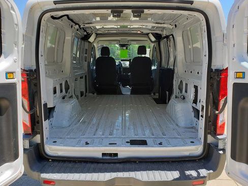 Used 2016 Ford Transit 150 130 Low Roof RWD image 5