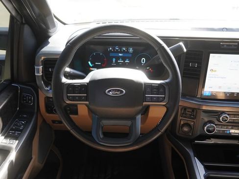 Used 2024 Ford F350 Lariat w/ FX4 Off-Road Package AWD/4WD image 17