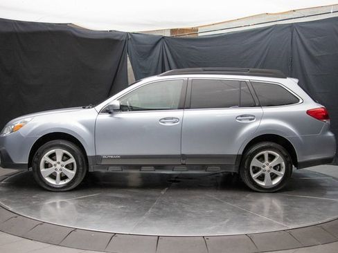 Used 2014 Subaru Outback 2.5i Premium image 9