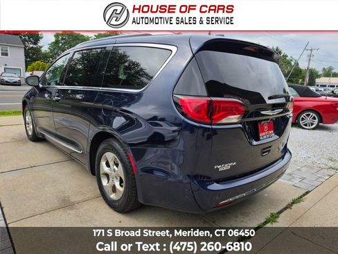 Used 2018 Chrysler Pacifica Limited w/ Advanced Safetytec Group FWD image 6
