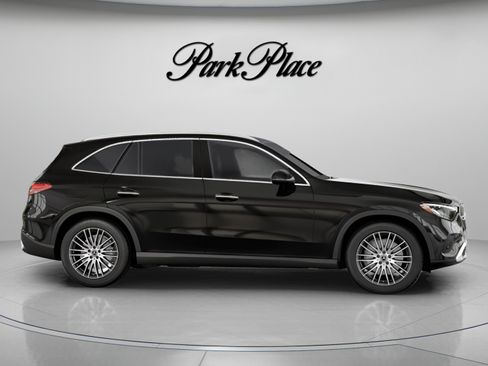 Used 2026 Mercedes-Benz GLC 300 image 27