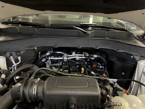 Certified 2022 Ford Explorer XLT w/ Equipment Group 202A image 2