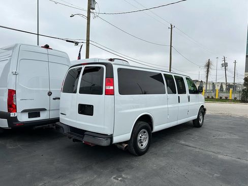 Used 2020 Chevrolet Express 3500 LT w/ LT Preferred Equipment Group image 6