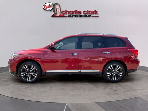 Used 2017 Nissan Pathfinder Platinum AWD/4WD image 2