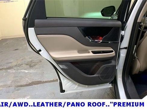 Used 2022 Lincoln Corsair AWD w/ Premium Package image 21