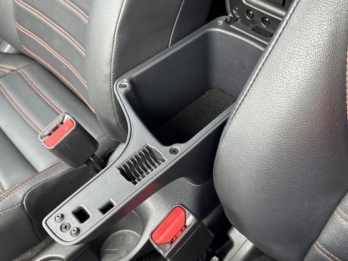 Used 2020 Nissan Kicks SR w/ SR Premium Package image 64