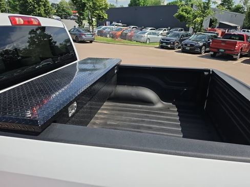 Used 2019 RAM 1500 4x4 Crew Cab Classic image 20