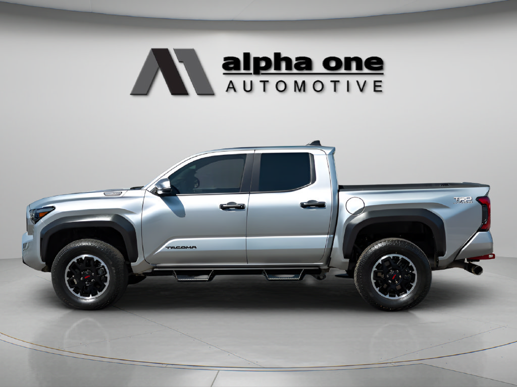 Used 2025 Toyota Tacoma TRD Off-Road w/ TRD Off Road Upgrade Package AWD/4WD image 11