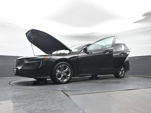 Used 2023 Honda Accord EX-L image 41