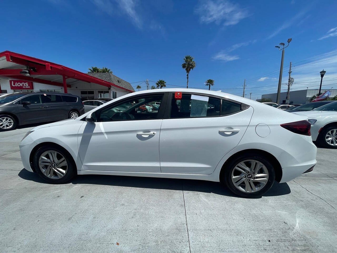 Used 2019 Hyundai Elantra SEL w/ Cargo Package FWD image 16