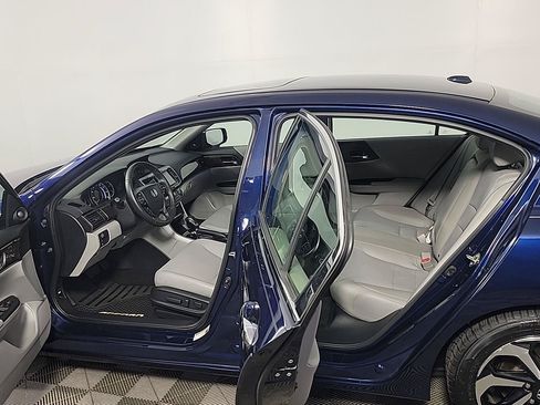 Used 2017 Honda Accord EX-L image 17