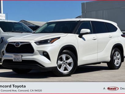 Used 2021 Toyota Highlander LE