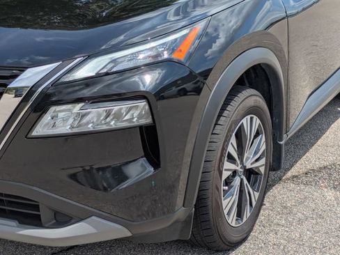 Used 2023 Nissan Rogue SV FWD image 9