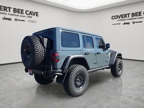 New 2025 Jeep Wrangler Unlimited Rubicon w/ Safety Group image 18