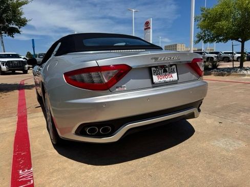 Used 2017 Maserati GranTurismo Convertible RWD image 7