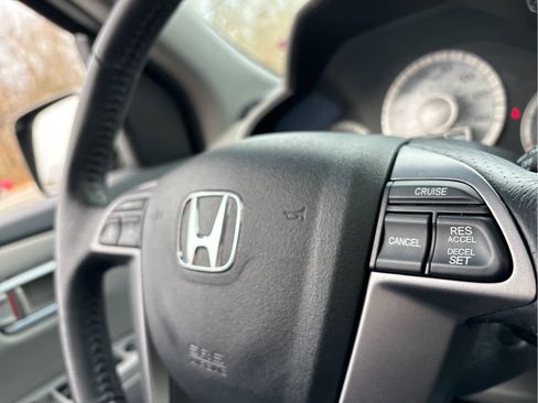 Used 2011 Honda Pilot EX-L image 13