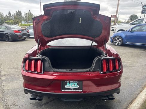 Used 2017 Ford Mustang GT w/ GT Performance Package RWD image 6