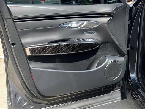 Used 2022 Genesis GV70 3.5T Sport w/ Sport Prestige Package image 21