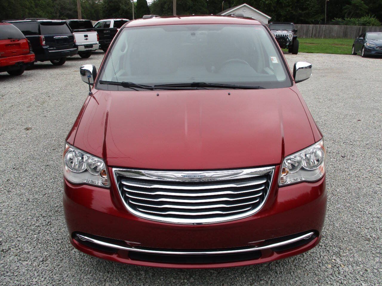 Used 2015 Chrysler Town & Country Touring-L w/ Driver Convenience Group FWD image 8