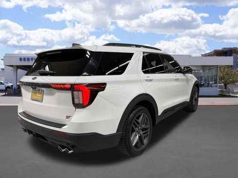Certified 2025 Ford Explorer ST AWD/4WD image 3