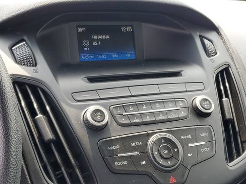 Used 2016 Ford Focus SE FWD image 17