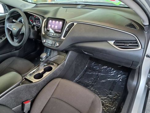 Used 2021 Chevrolet Malibu LS FWD image 28