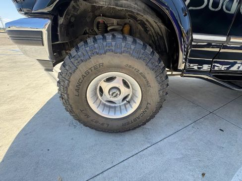 Used 1994 Ford Bronco AWD/4WD image 18