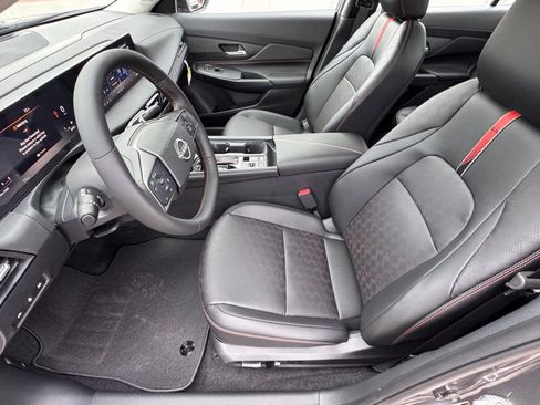 New 2026 Nissan Sentra SR image 9