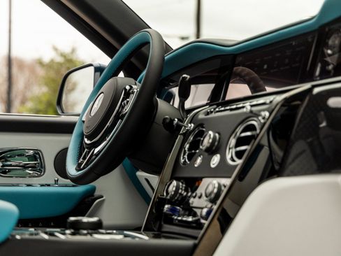 New 2026 Rolls-Royce Cullinan Black Badge image 47