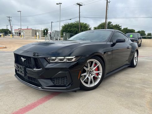 Used 2024 Ford Mustang GT Premium RWD image 7