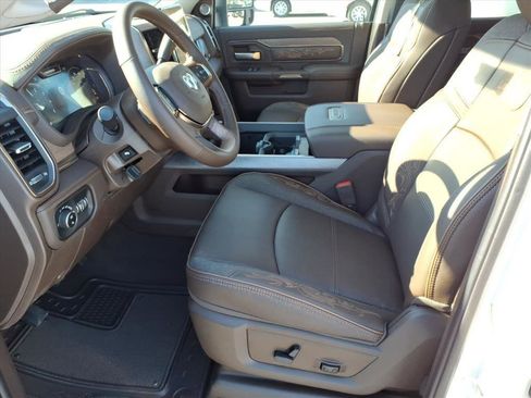 New 2026 RAM 2500 Limited AWD/4WD image 3