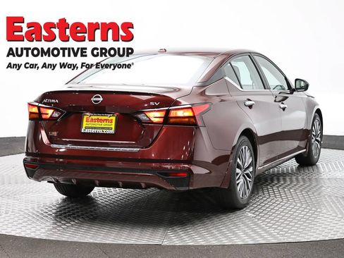 Used 2023 Nissan Altima 2.5 SV FWD image 5
